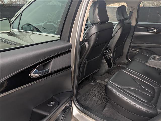 Used 2023 Lincoln Nautilus AWD w/ Premium Package image 24