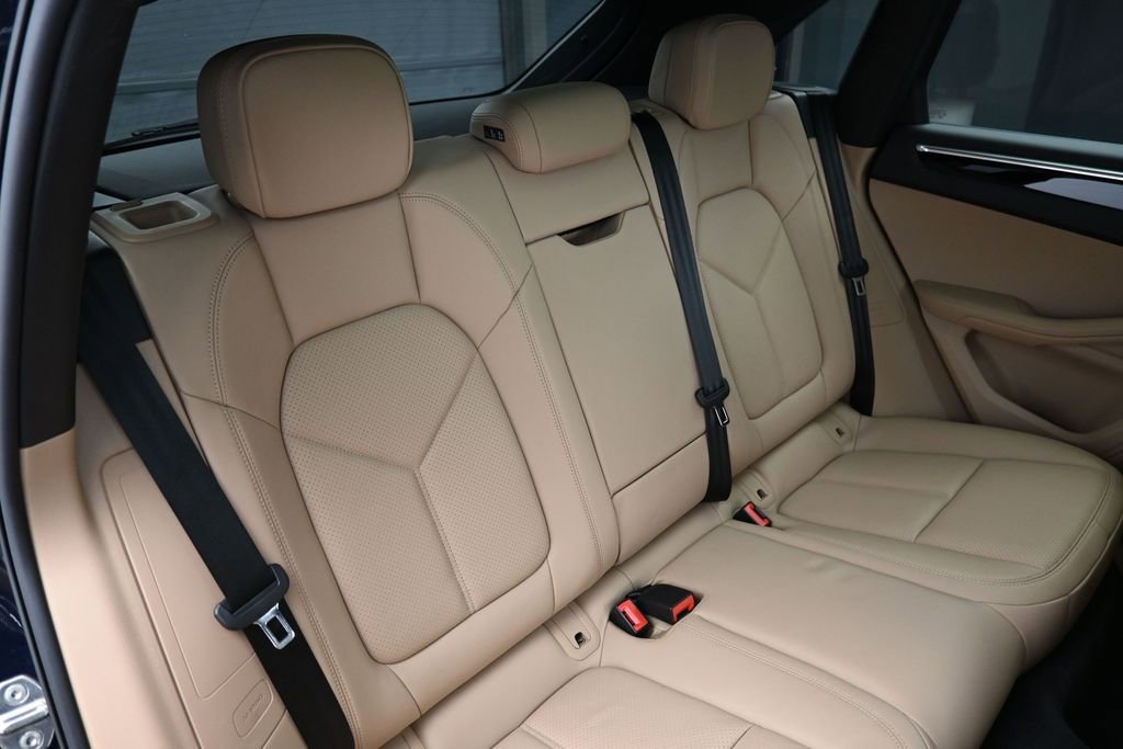 Certified 2023 Porsche Macan Turbo AWD/4WD image 26