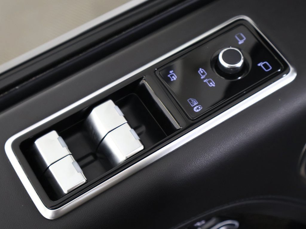Used 2021 Land Rover Range Rover SV Autobiography Dynamic AWD/4WD image 43