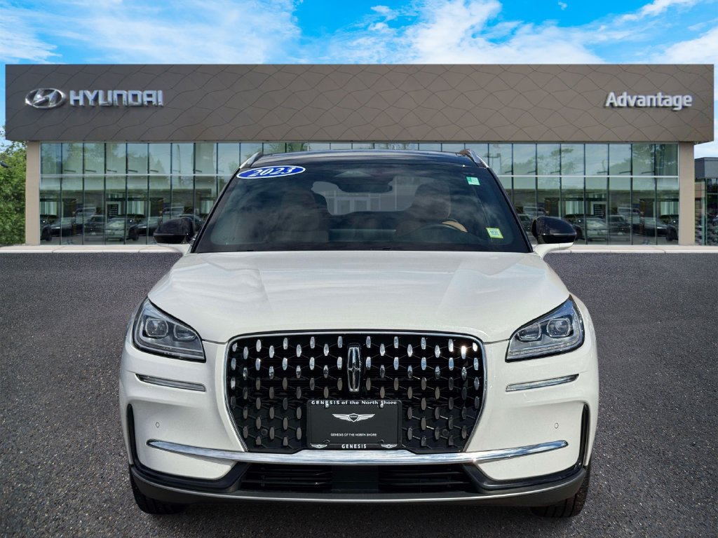Used 2023 Lincoln Corsair Reserve w/ Equipment Group 201A AWD/4WD image 2
