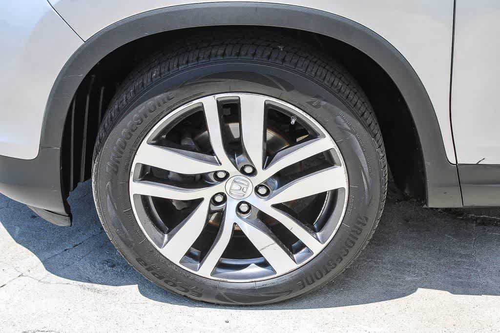 Used 2018 Honda Pilot Touring image 5