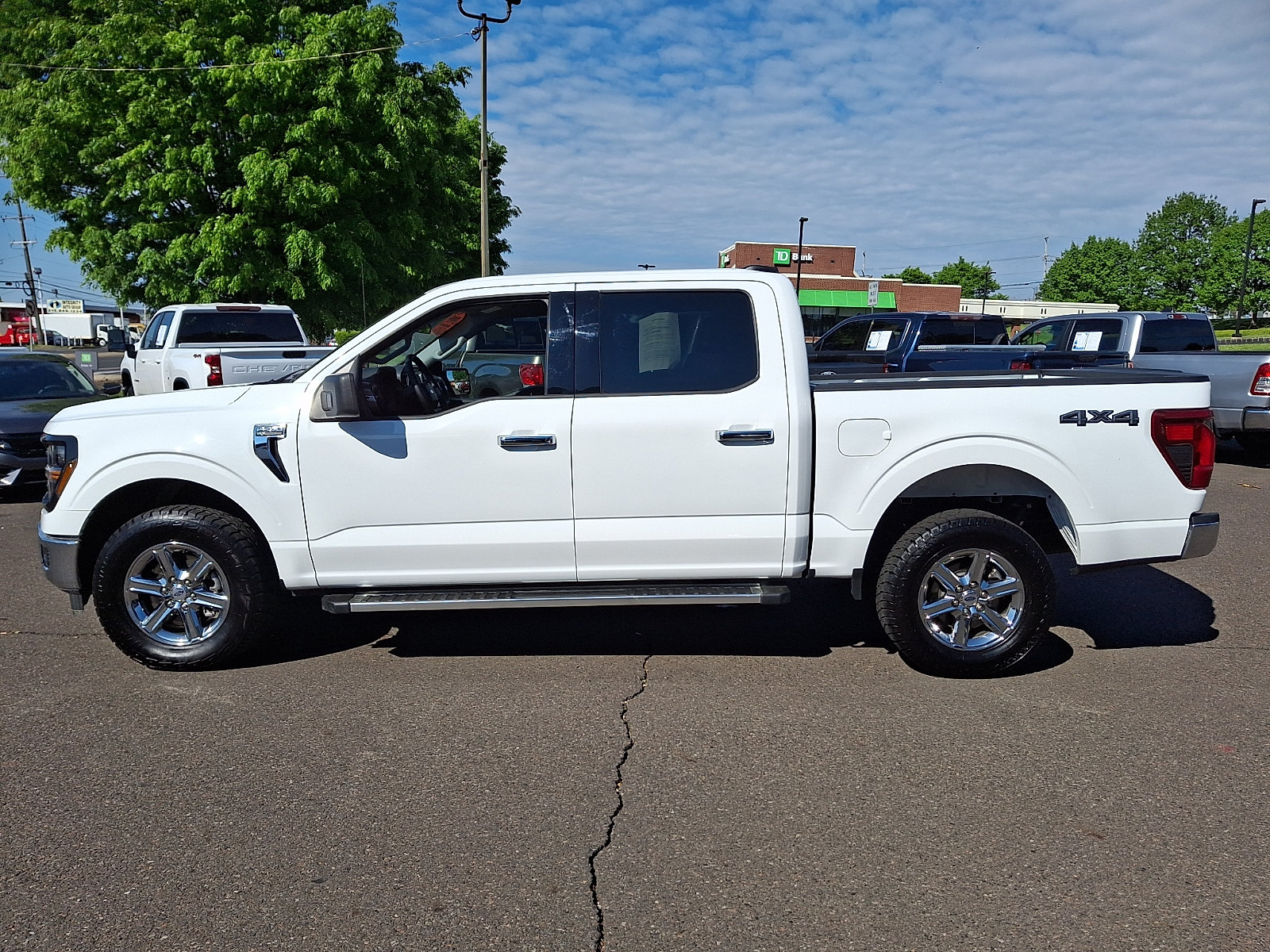Used 2025 Ford F150 XLT w/ Equipment Group 301A Standard AWD/4WD image 7