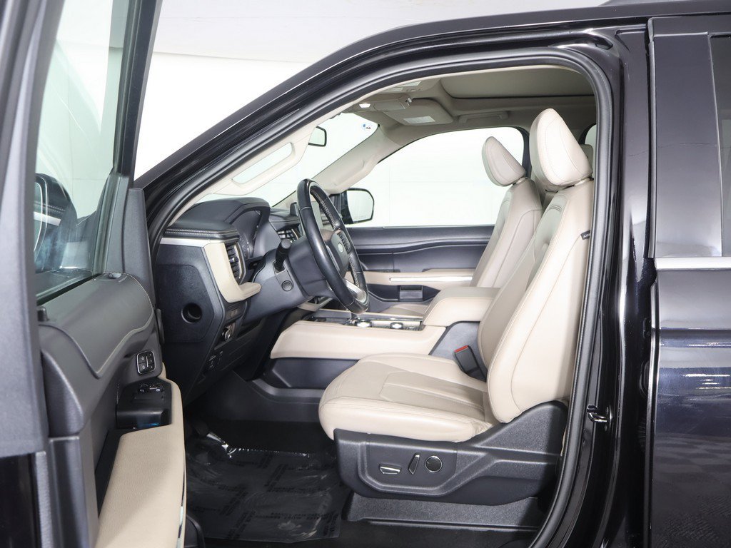 Used 2024 Ford Expedition Max Limited AWD/4WD image 36