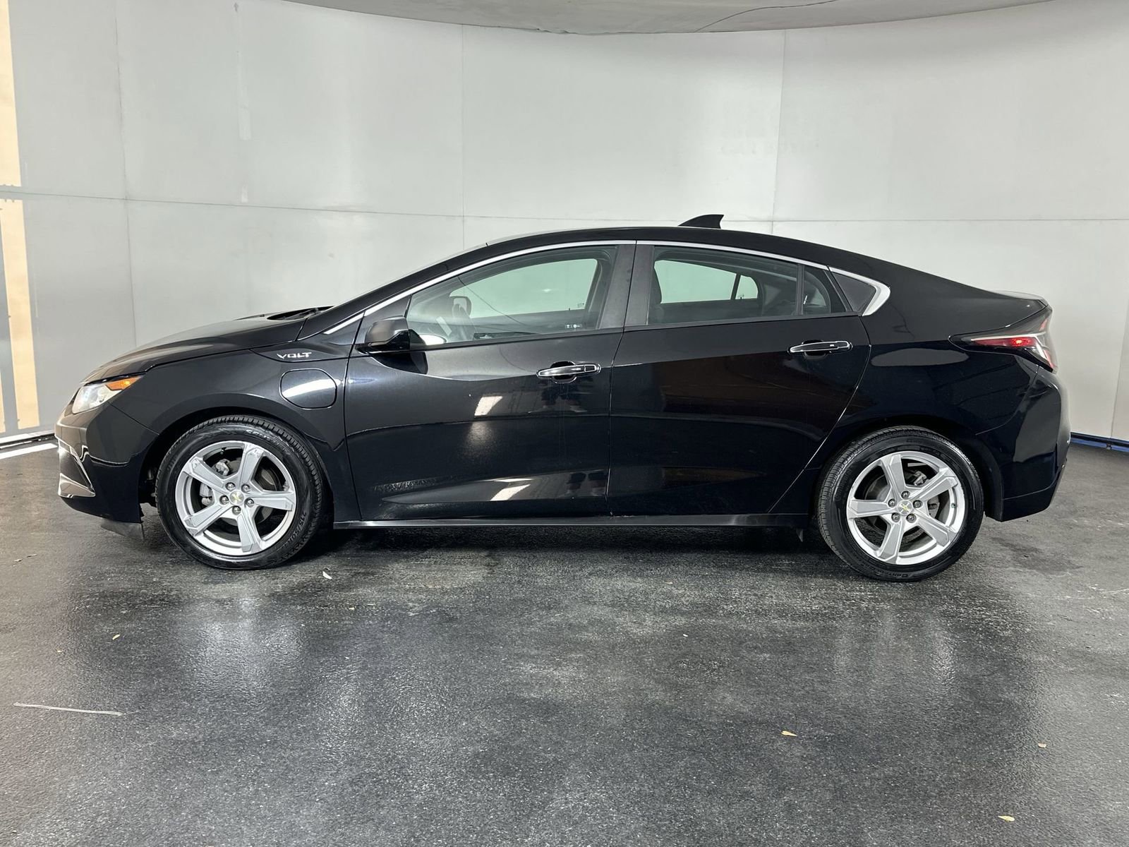 Used 2017 Chevrolet Volt LT image 5