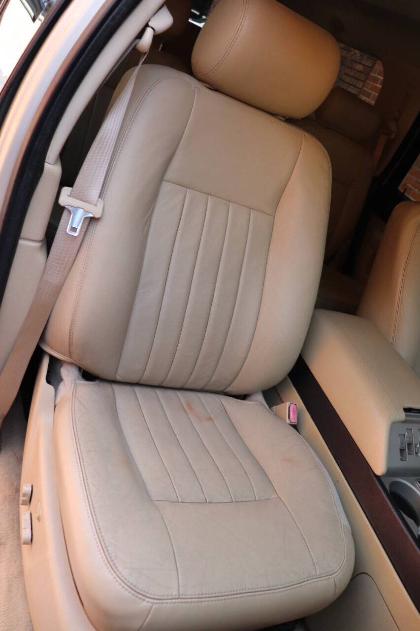Used 2006 Lincoln Navigator Luxury RWD image 31