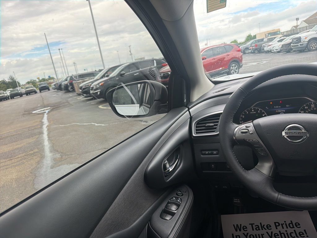 Used 2020 Nissan Murano SV AWD/4WD image 19