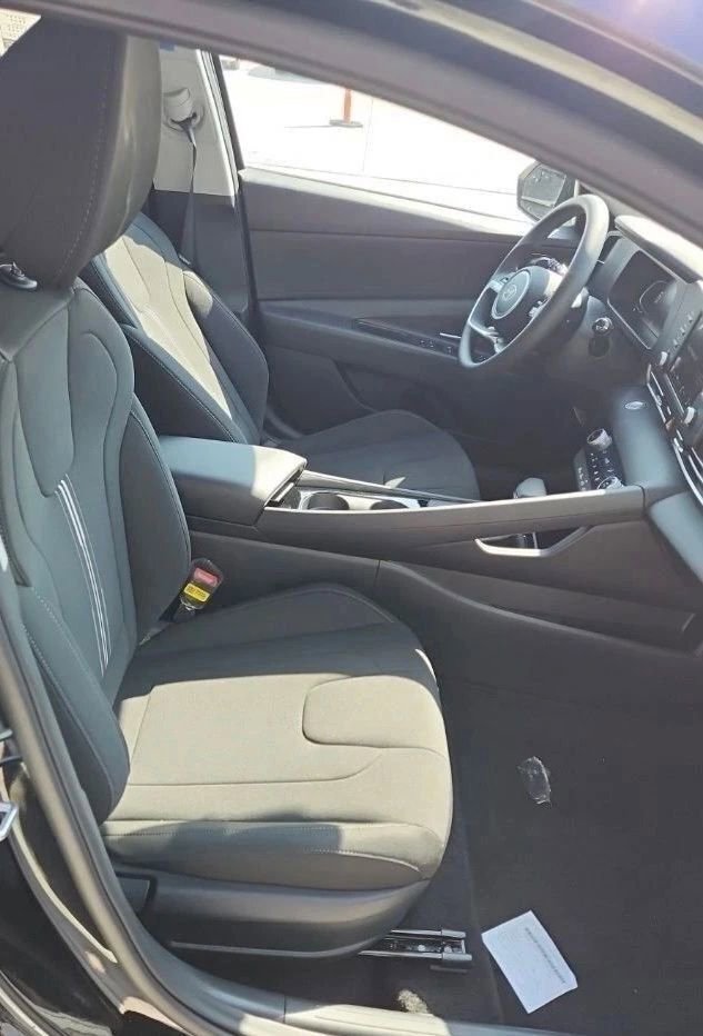 New 2026 Hyundai Elantra SE FWD image 16
