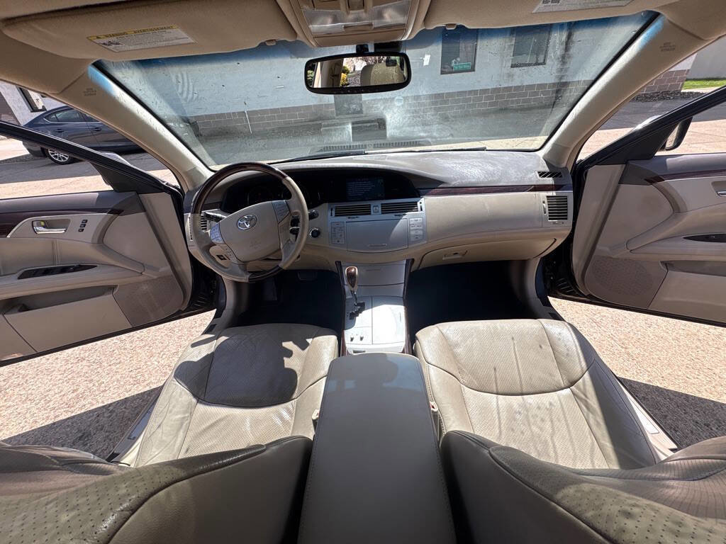 Used 2010 Toyota Avalon Limited image 13