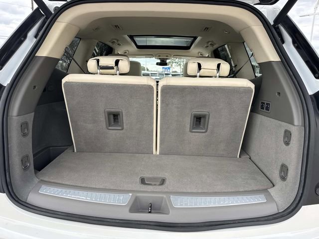 Used 2025 Cadillac XT6 Premium Luxury image 11