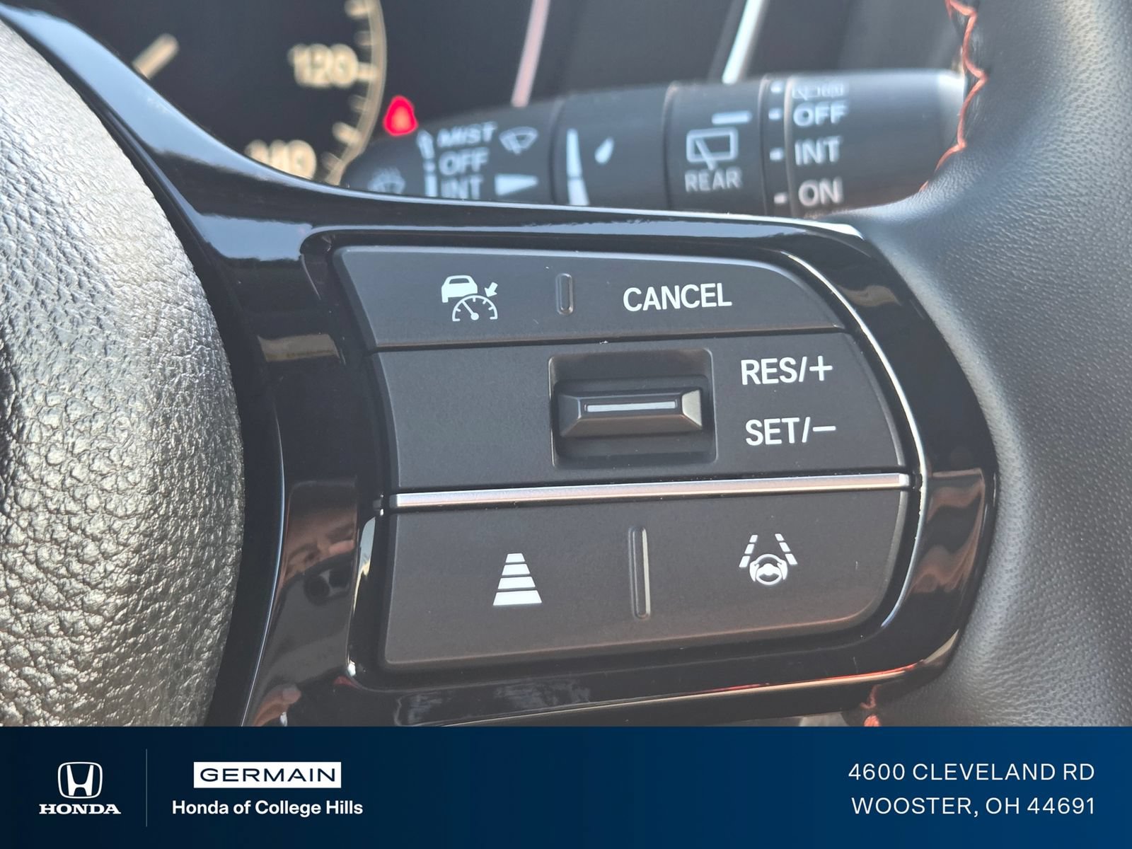 Used 2025 Honda Pilot Sport image 30