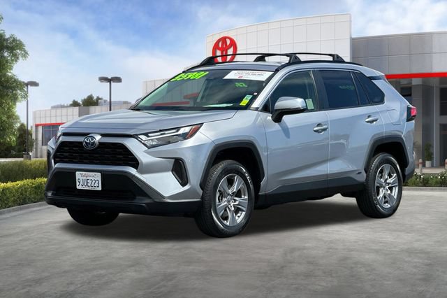 Used 2023 Toyota RAV4 LE AWD/4WD image 10