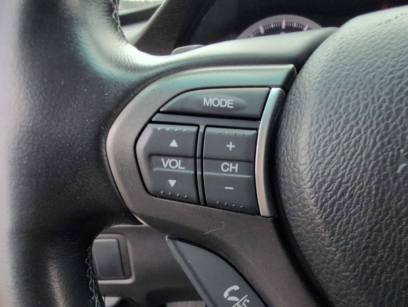 Used 2012 Acura TSX image 25