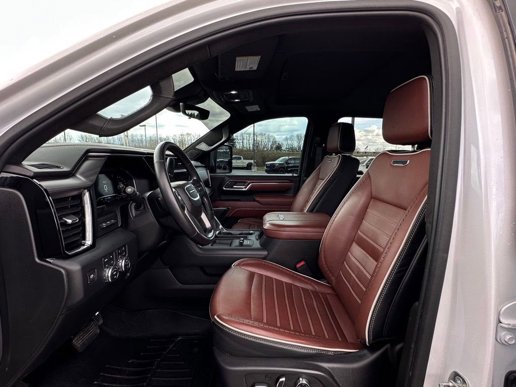 Used 2024 GMC Sierra 2500 Denali Ultimate w/ Max Trailering Package image 17
