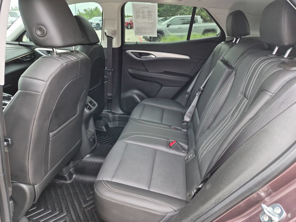 Used 2024 Buick Envision Avenir AWD/4WD image 33