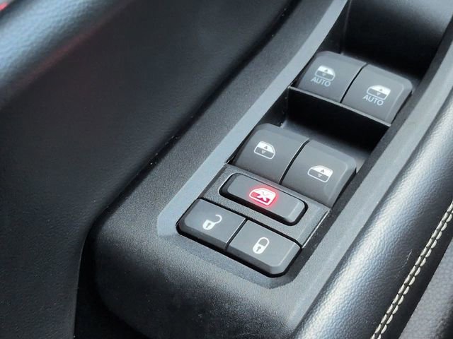 Used 2023 Jeep Grand Cherokee Limited w/ Luxury Tech Group II AWD/4WD image 24