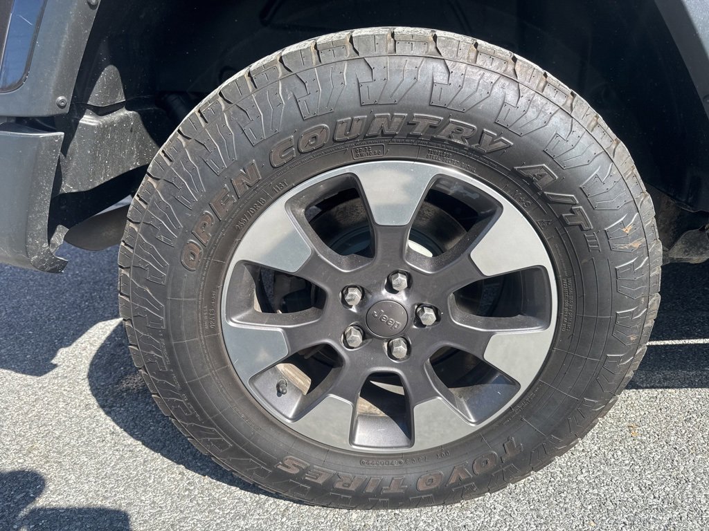 Used 2018 Jeep Wrangler Unlimited Sahara image 13