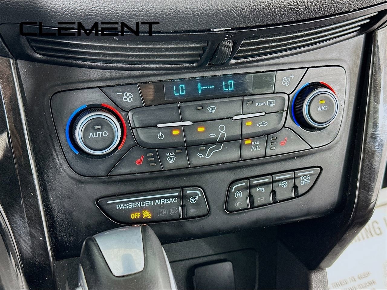 Used 2019 Ford Escape Titanium image 22