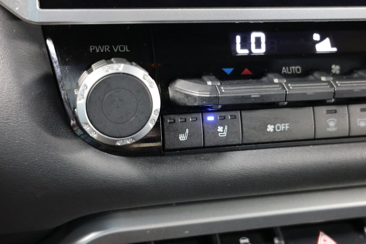 Used 2023 Toyota Tundra Platinum AWD/4WD image 8