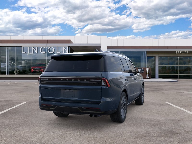 New 2026 Lincoln Navigator Reserve AWD/4WD image 8