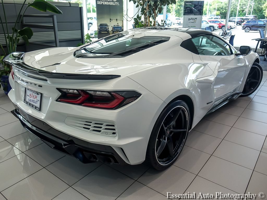 Used 2025 Chevrolet Corvette E-Ray w/ ZER Performance Package AWD/4WD image 9