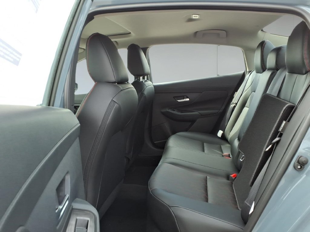 New 2026 Nissan Sentra SR w/ SR Premium Package FWD image 10