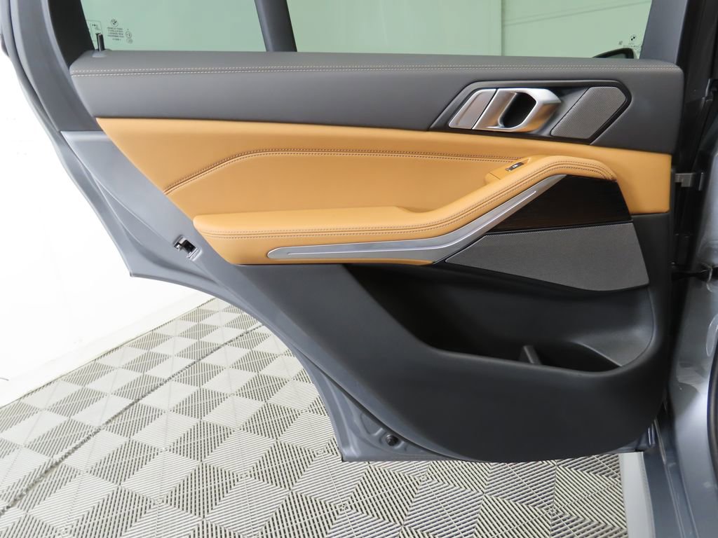 Certified 2024 BMW X5 xDrive40i w/ M Sport Package image 27