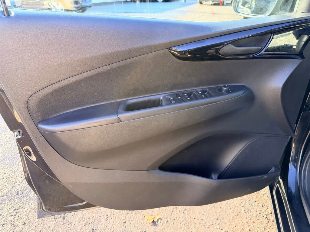 Used 2017 Chevrolet Spark LT image 10