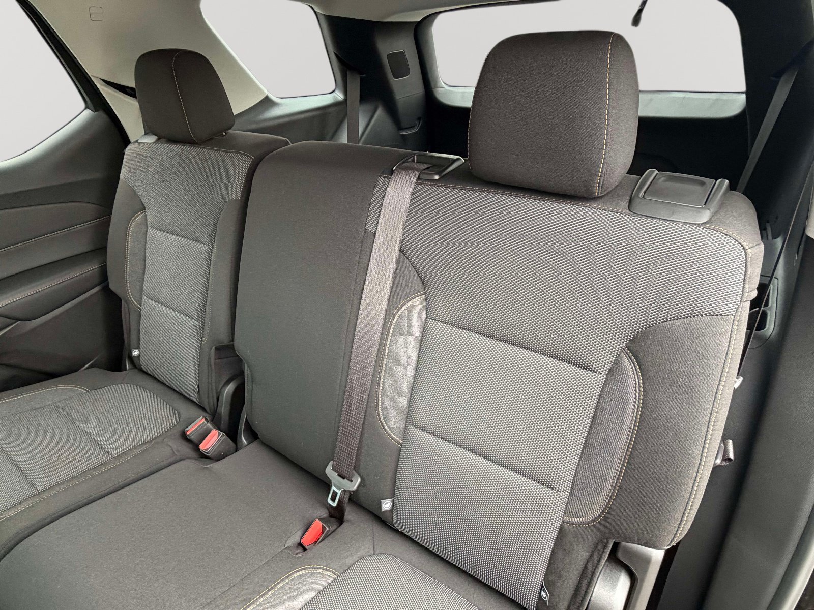 Used 2021 Chevrolet Traverse LS FWD image 25