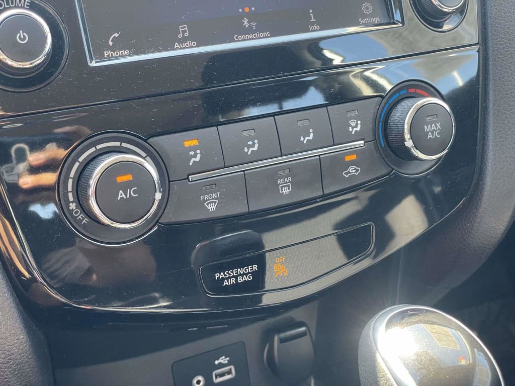 Used 2021 Nissan Rogue Sport S image 14