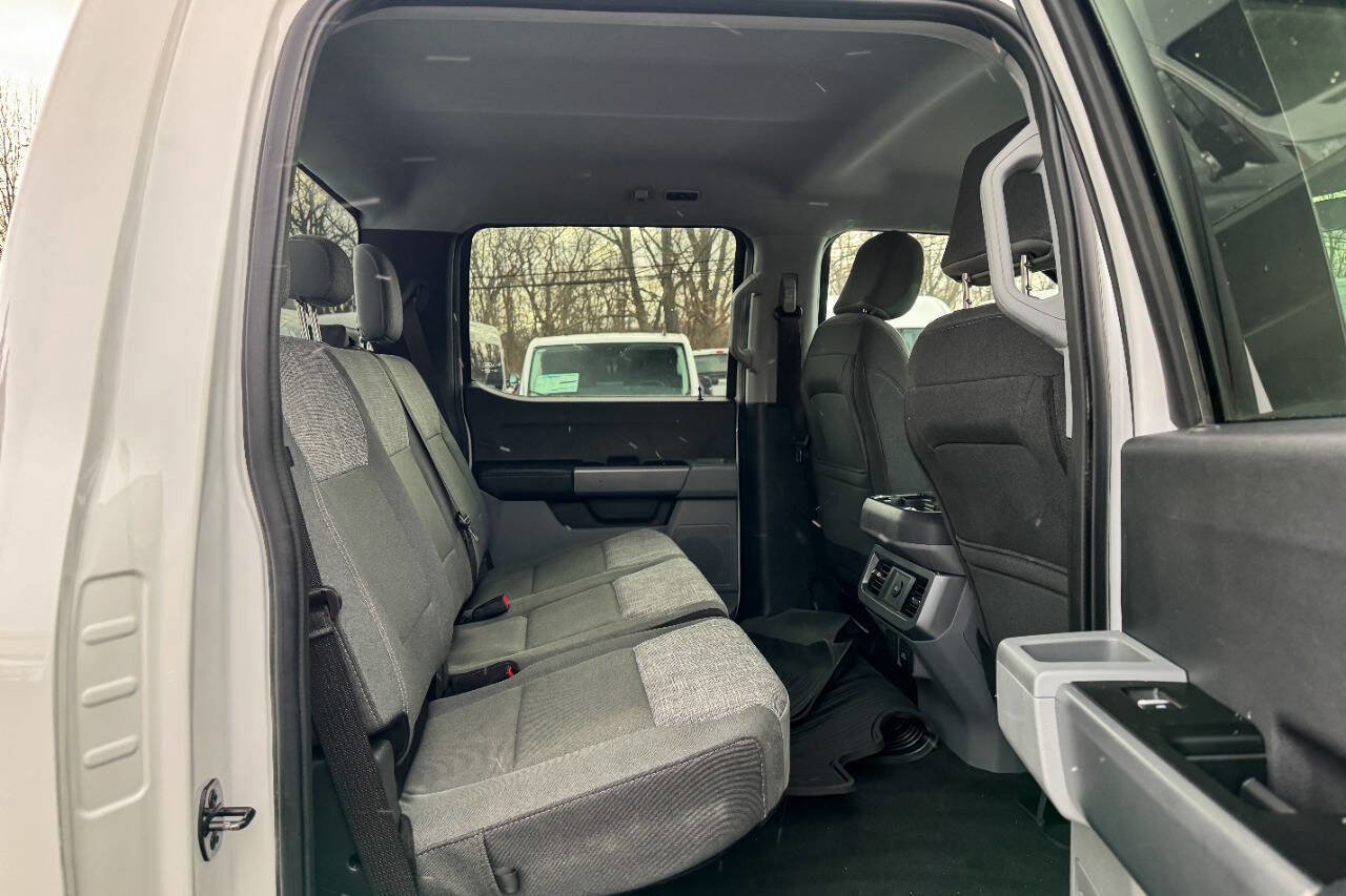 Used 2024 Ford F250 XLT w/ FX4 Off-Road Package image 18