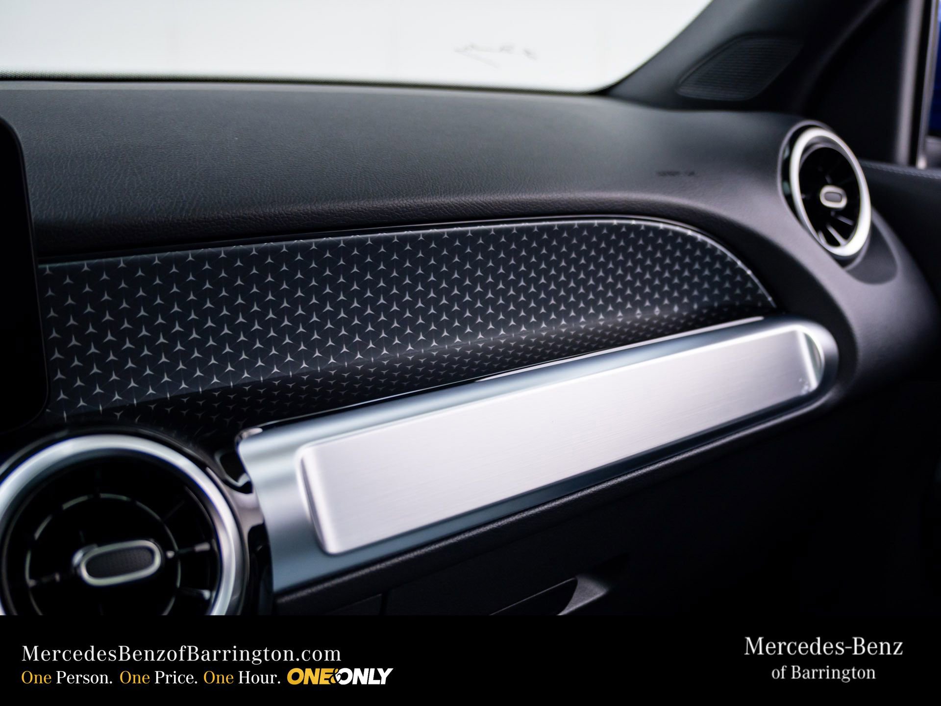 New 2026 Mercedes-Benz GLB 250 4MATIC image 34