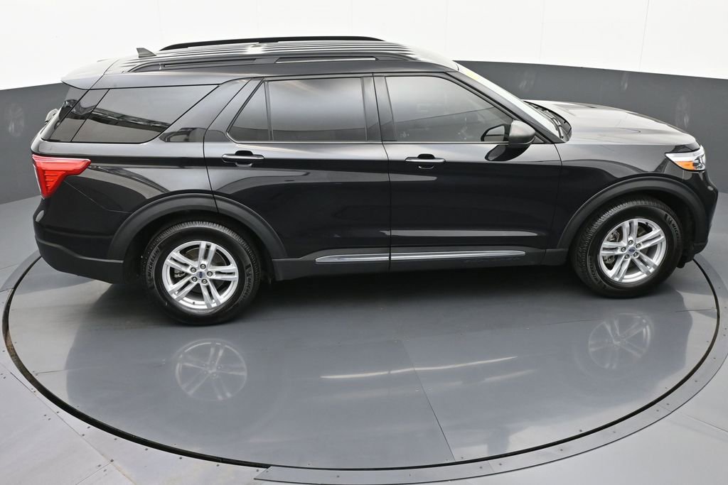 Used 2022 Ford Explorer XLT w/ Equipment Group 202A RWD image 33