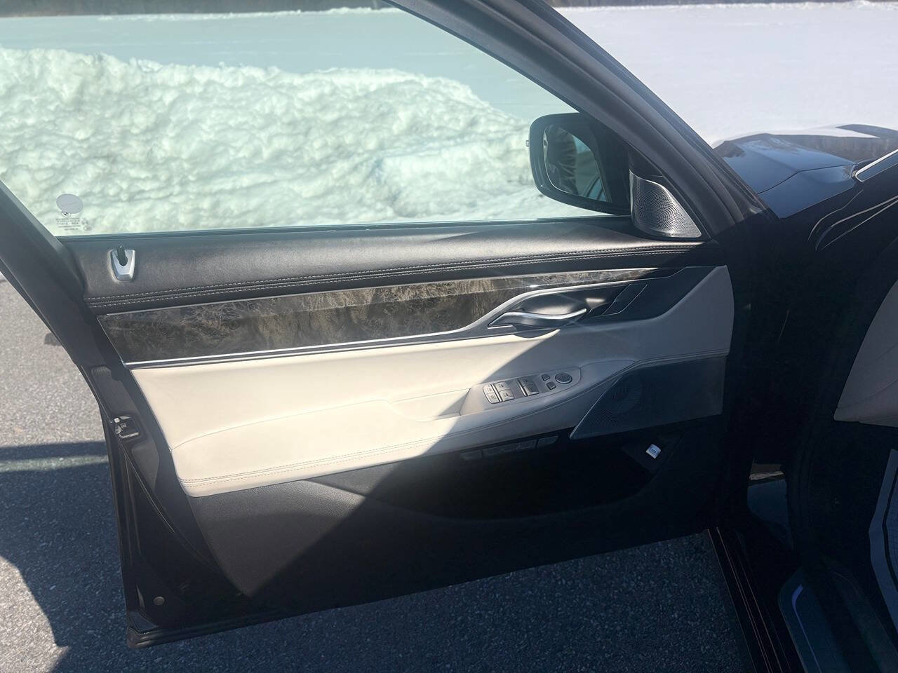 Used 2018 BMW 750i xDrive AWD/4WD image 7