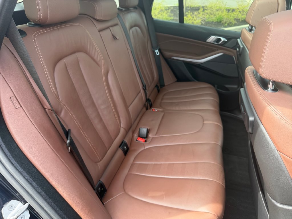 Used 2022 BMW X5 M50i w/ Premium Package AWD/4WD image 49
