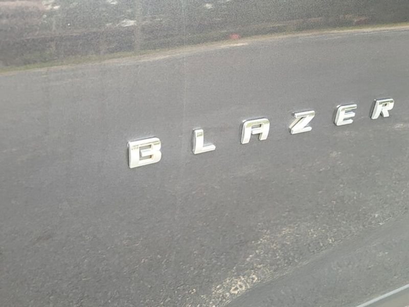 Used 2022 Chevrolet Blazer LT FWD image 19