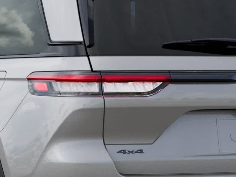 New 2025 Jeep Grand Cherokee Limited w/ Black Appearance Package AWD/4WD image 9