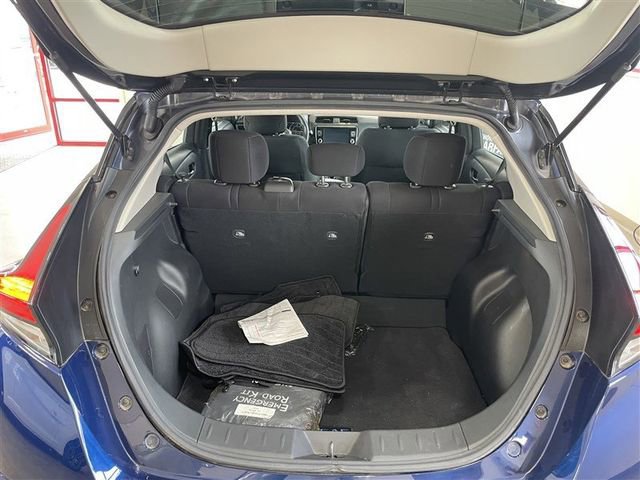 Used 2023 Nissan Leaf S image 18