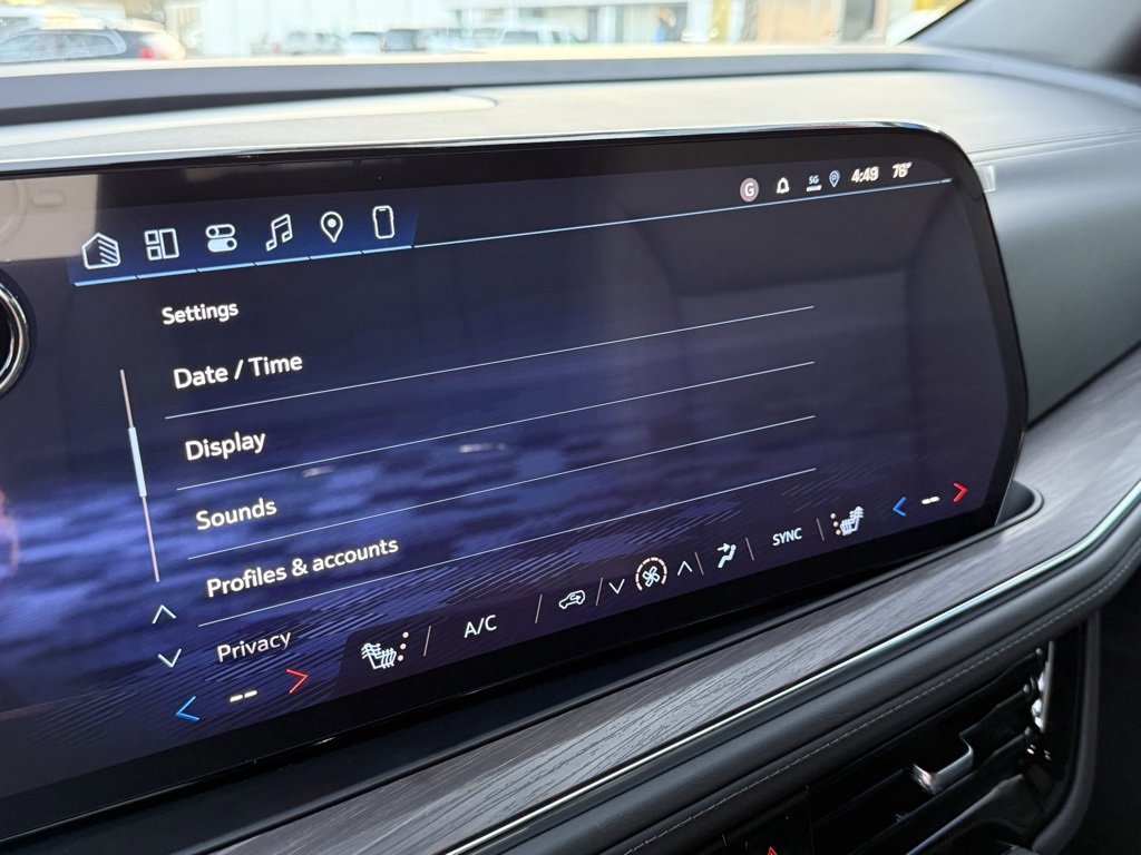 New 2026 Chevrolet Suburban LT w/ LPO, Dark Essentials Package image 18