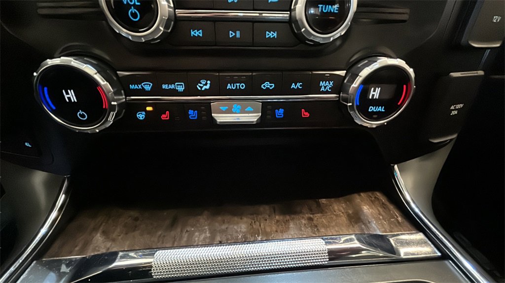 Used 2021 Ford F150 Lariat w/ Equipment Group 502A High image 26