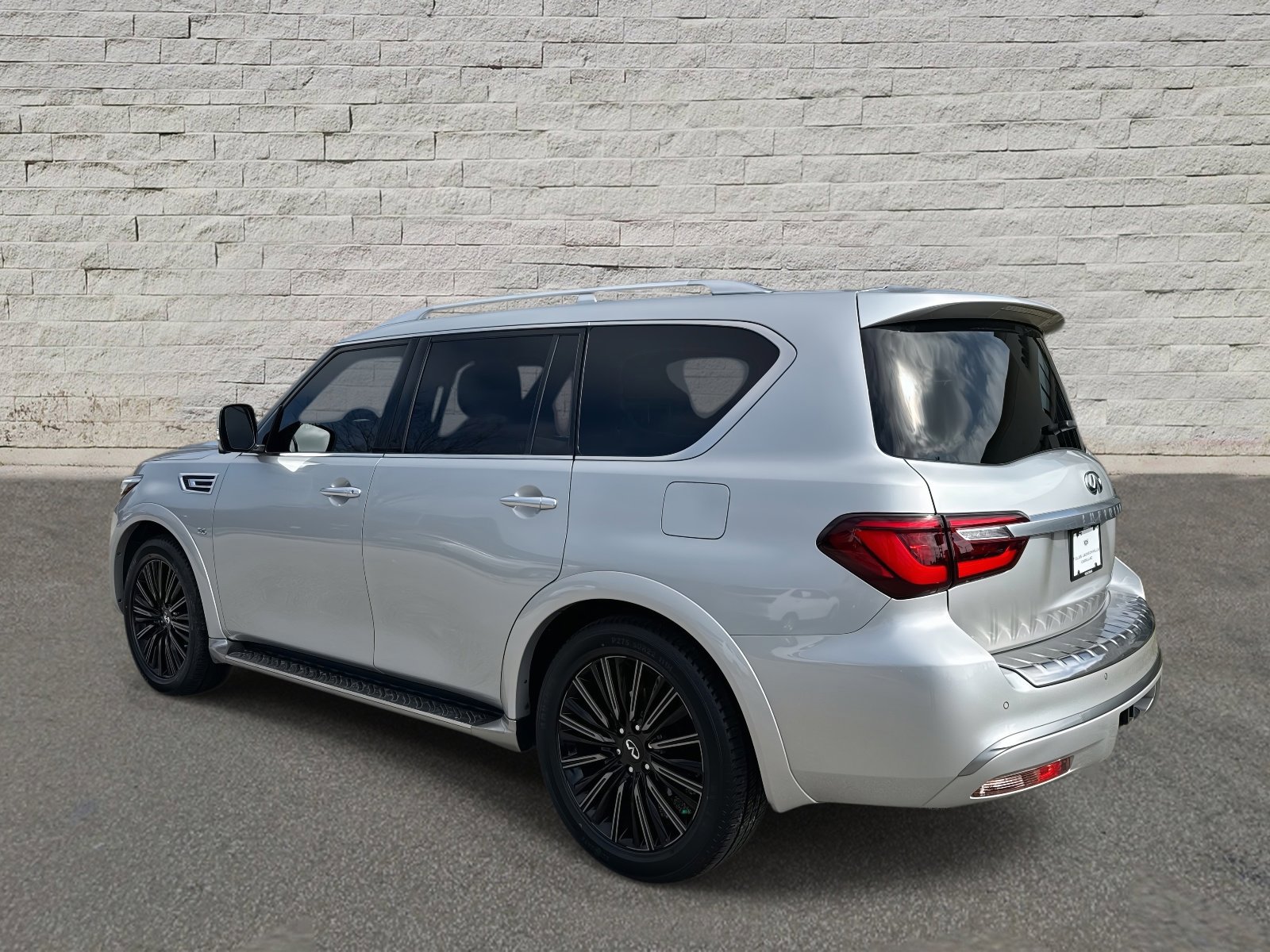 Used 2019 INFINITI QX80 Limited image 3
