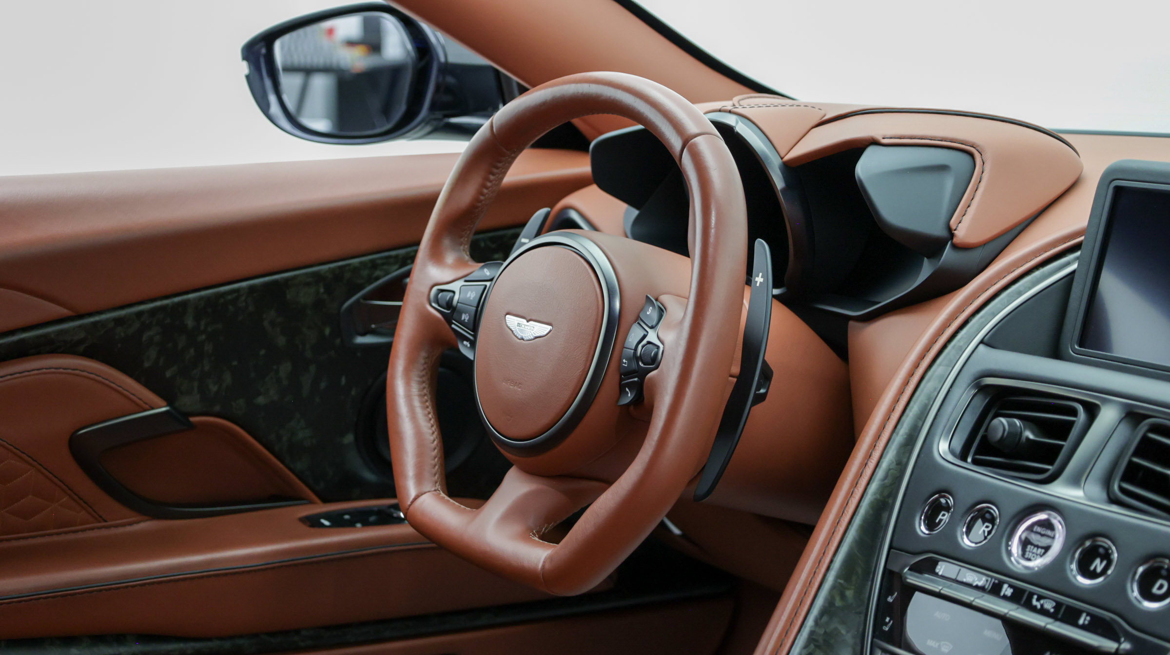 Used 2019 Aston Martin DBS Superleggera RWD image 33