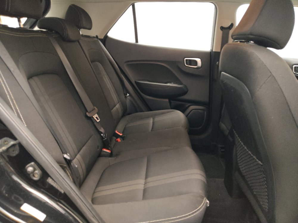 Used 2020 Hyundai Venue SEL w/ Convenience Package image 19