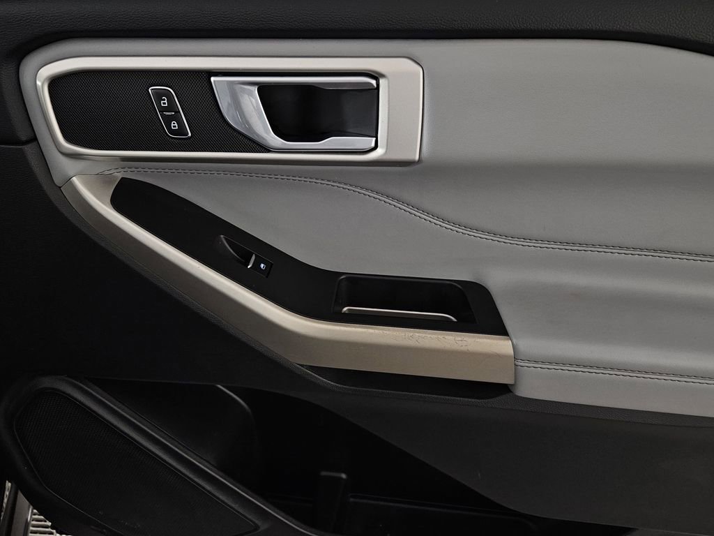 Used 2023 Ford Explorer XLT w/ Equipment Group 202A image 34