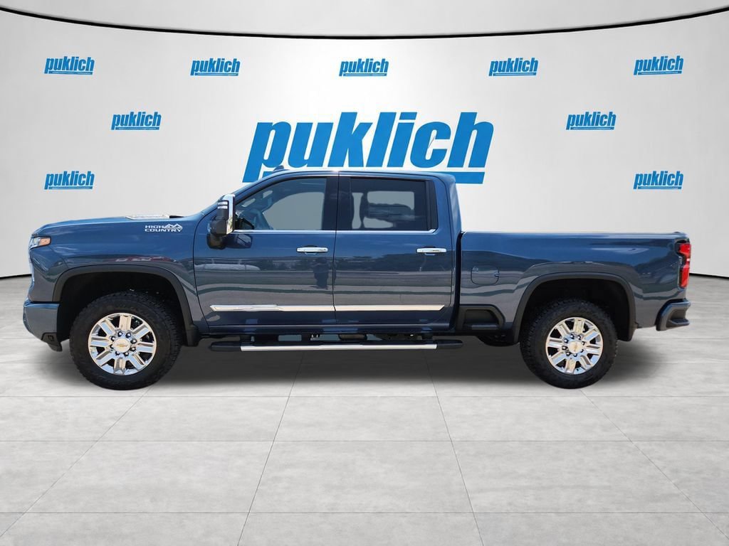 New 2026 Chevrolet Silverado 2500 High Country w/ Technology Package AWD/4WD image 2