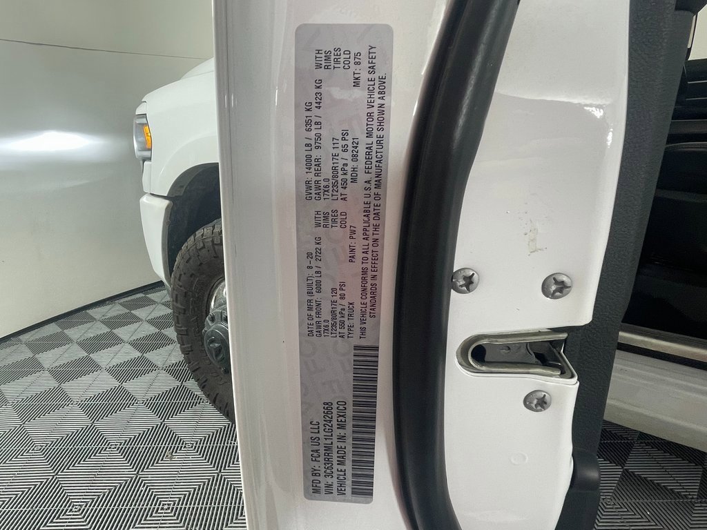Used 2020 RAM 3500 Laramie w/ Night Edition image 26