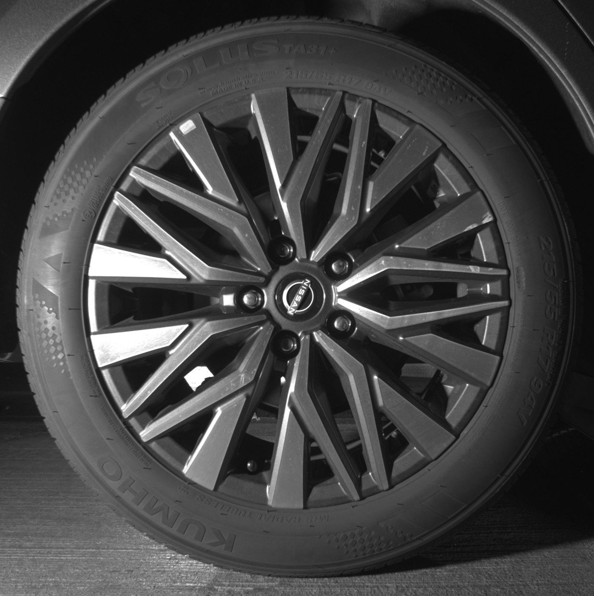 Used 2025 Nissan Altima 2.5 SV FWD image 15