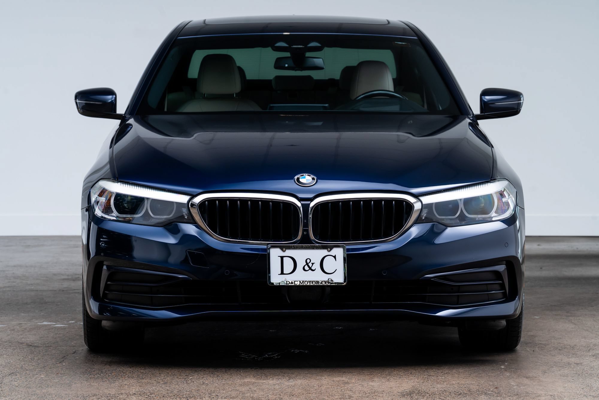 Used 2019 BMW 530i RWD image 2