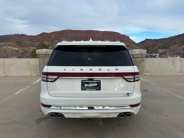 Used 2022 Lincoln Aviator Black Label Grand Touring w/ Class IV Trailer Tow Package image 7