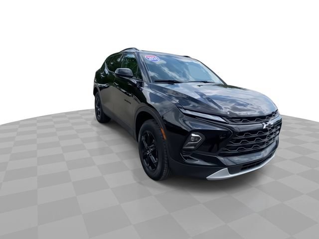 Used 2024 Chevrolet Blazer LT w/ Midnight/Sport Edition FWD image 4