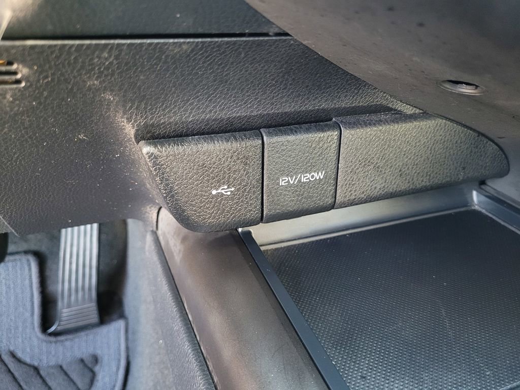 Used 2021 Toyota Camry SE image 14